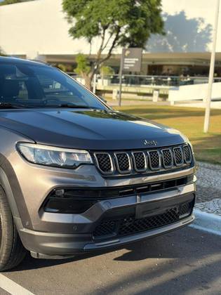 JEEP COMPASS 1.3 T270 TURBO FLEX LONGITUDE AT6